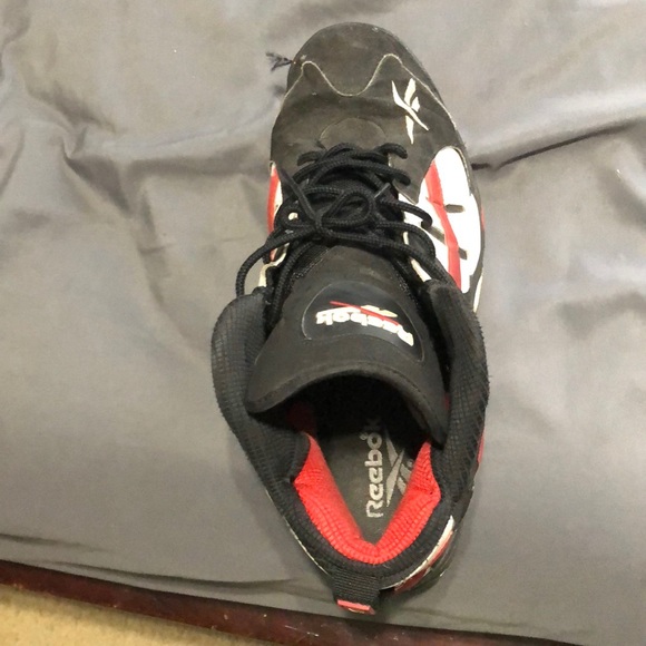 Reebok - Picture 2 of 5